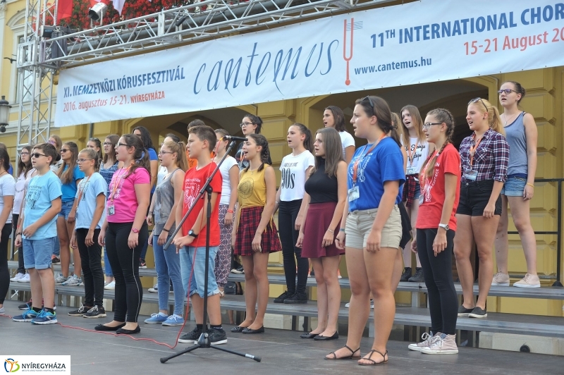 Előkészületek a Folklór Estre