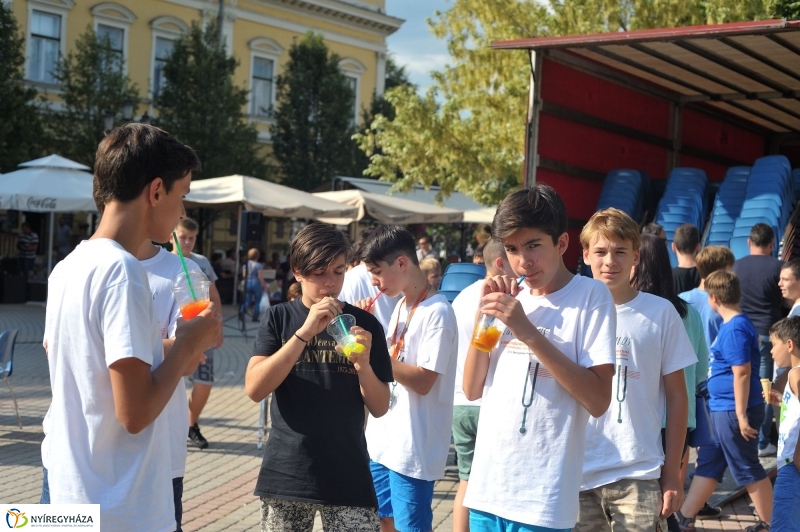 Előkészületek a Folklór Estre