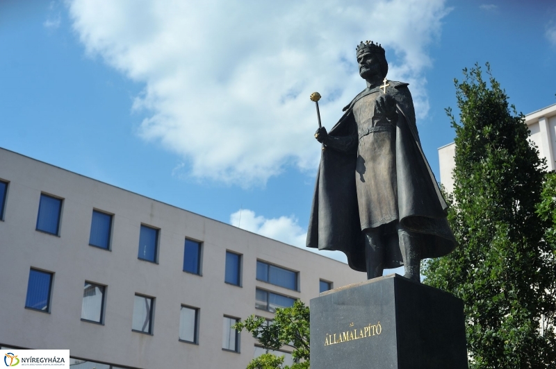 Koszorúzás a Nyíregyházi Egyetemen