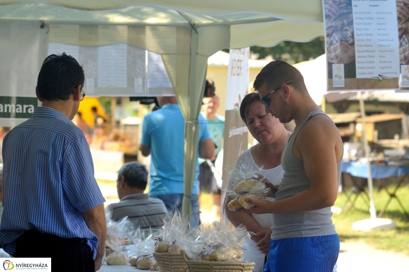 Új kenyér ünnepe a múzeumfaluban