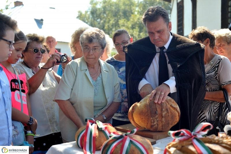 Új kenyér ünnepe a múzeumfaluban