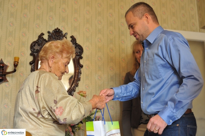 Szépkorú köszöntése - Dankócsik Ferencné