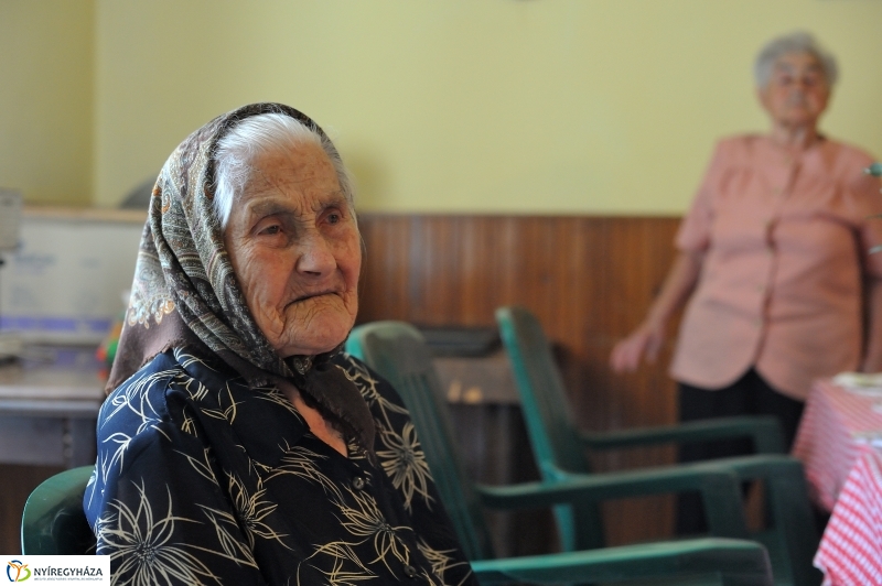 Szépkorú köszöntése - Rádi Jánosné