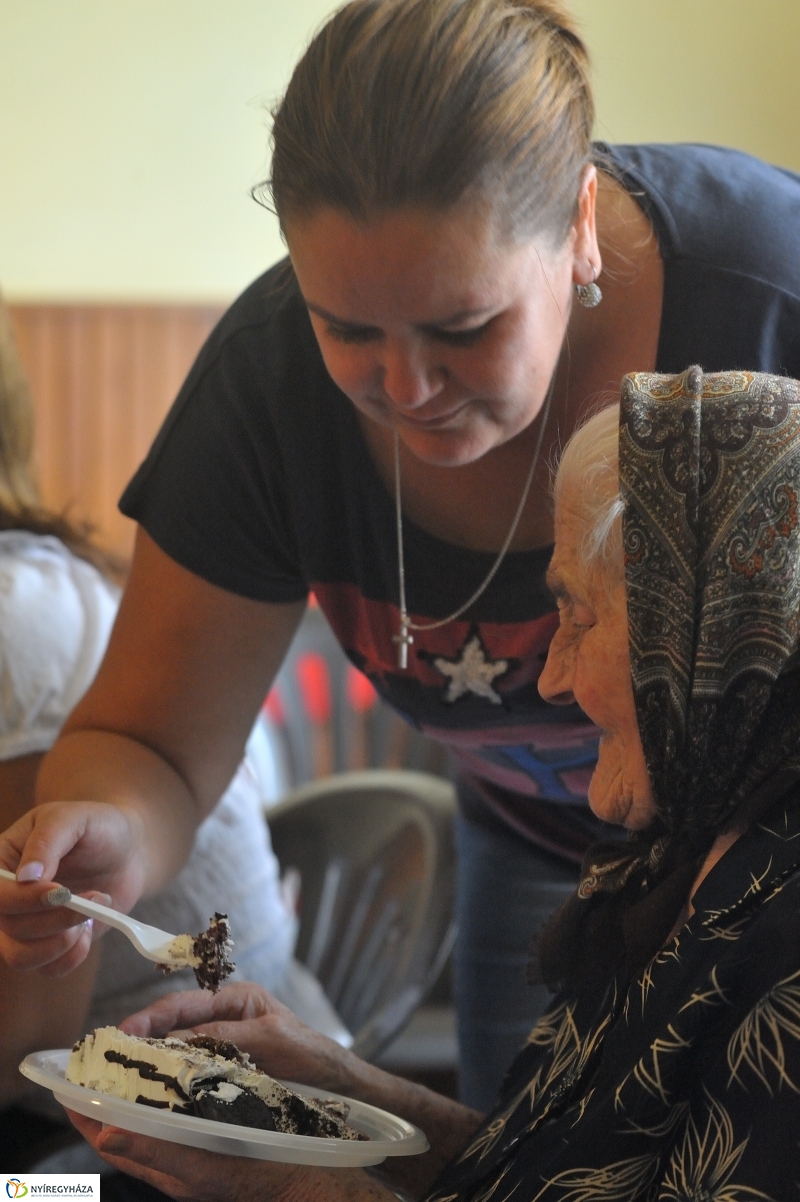 Szépkorú köszöntése - Rádi Jánosné