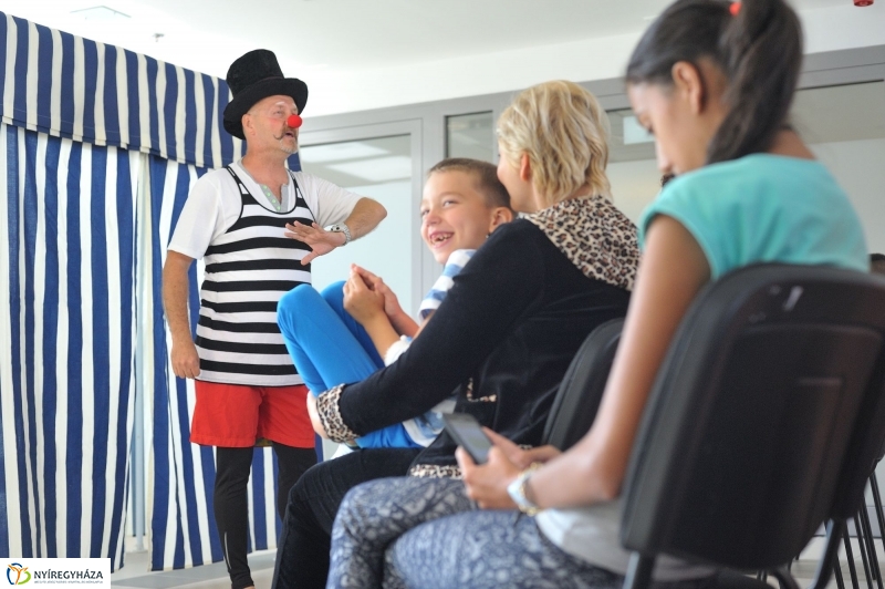 Bohócdoktorok a gyerekosztályon