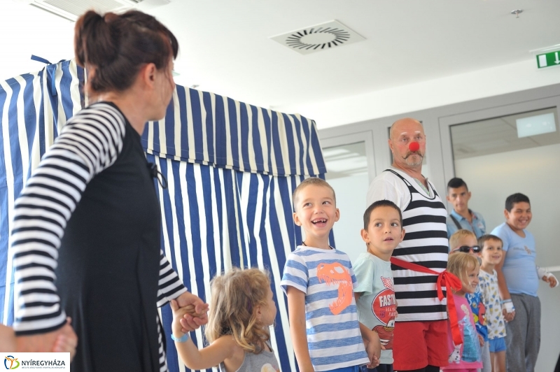 Bohócdoktorok a gyerekosztályon