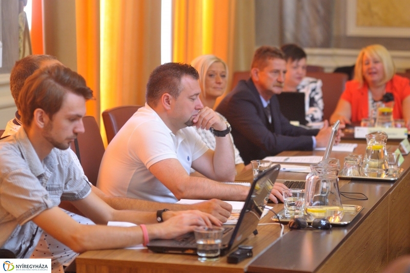 Városi Közgyűlés 20160825