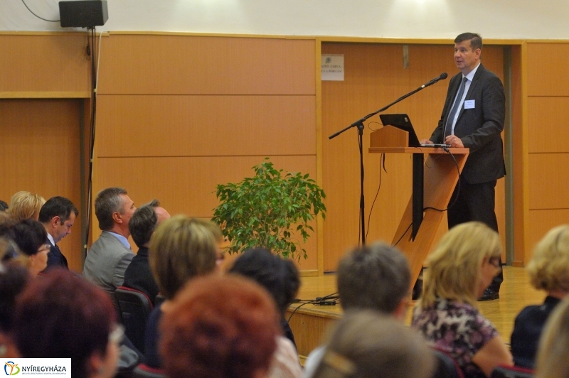 Tanévnyitó konferencia Nyíregyházán