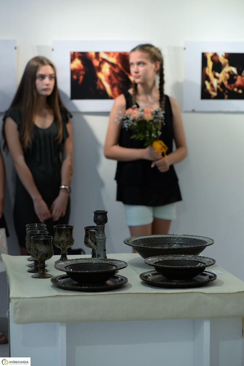 Ösztöndíjasok-kiállításmegnyitó a Pál Gyula teremben