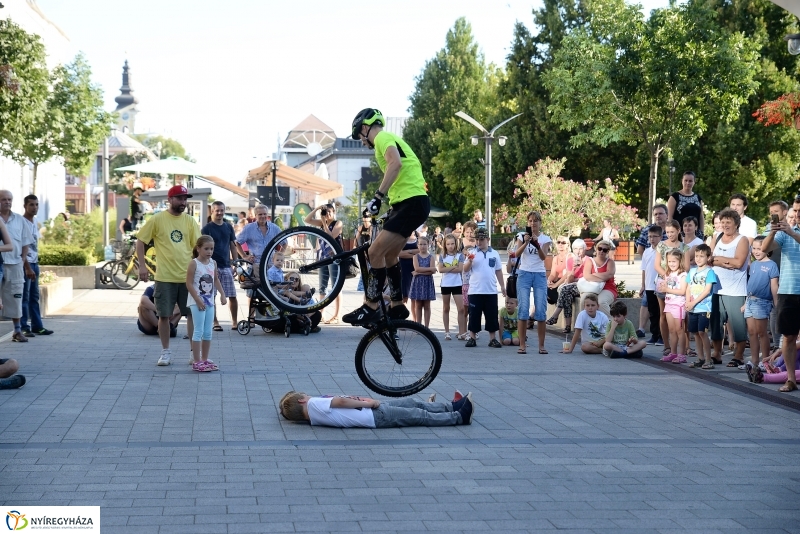 Vidor-szombat délután a belvárosban