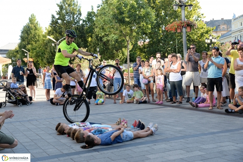 Vidor-szombat délután a belvárosban