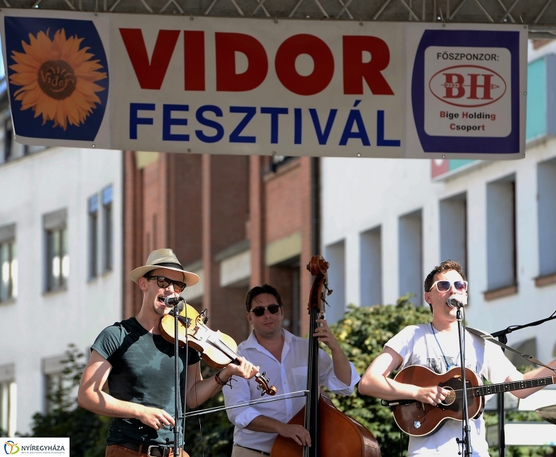 Vidor-szombat délután a belvárosban