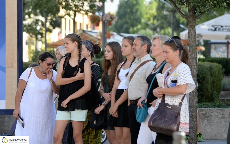 Vidor-szombat délután a belvárosban