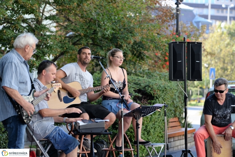 Vidor-szombat délután a belvárosban