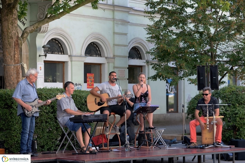 Vidor-szombat délután a belvárosban