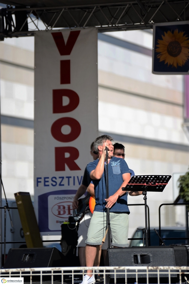 Vidor-szombat délután a belvárosban