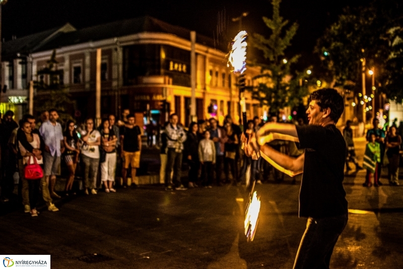 Tűzzsonglőrök a VIDOR fesztiválon