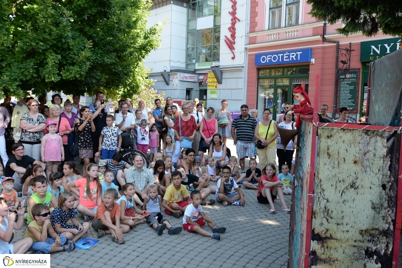 Vidor-vasárnap délután a belvárosban