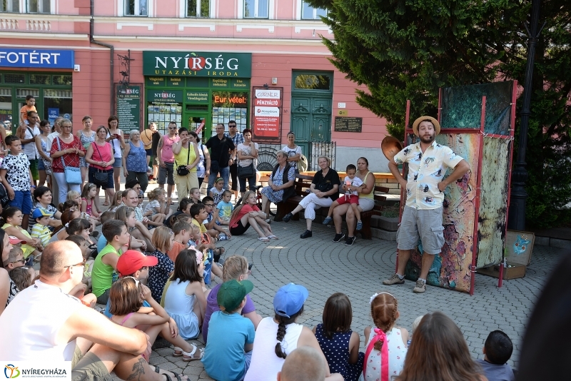 Vidor-vasárnap délután a belvárosban