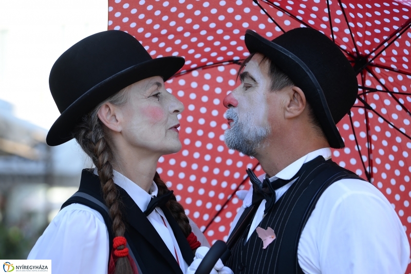 Vidor-vasárnap délután a belvárosban