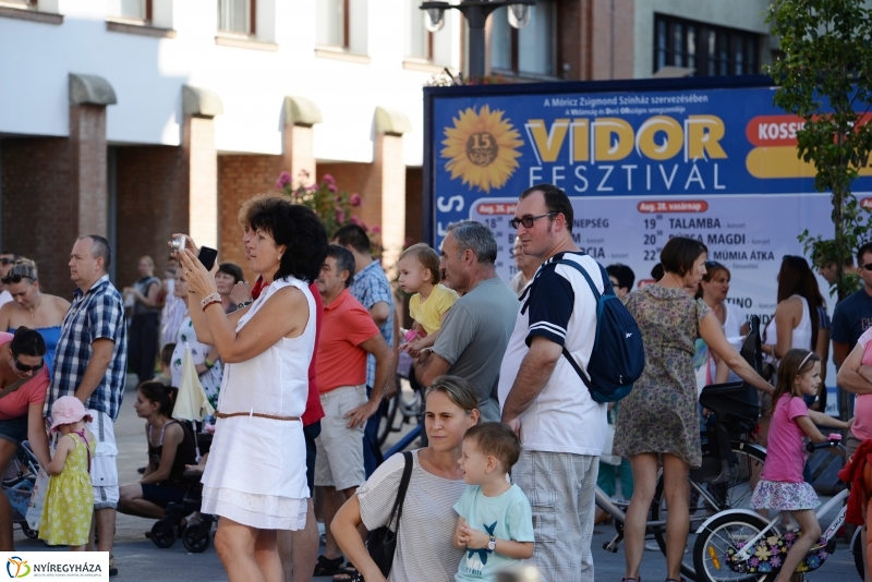 Vidor-vasárnap délután a belvárosban