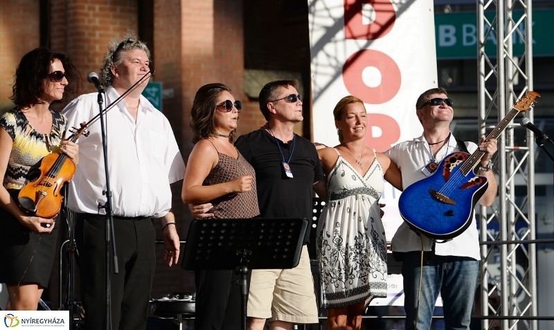 Vidor-vasárnap délután a belvárosban