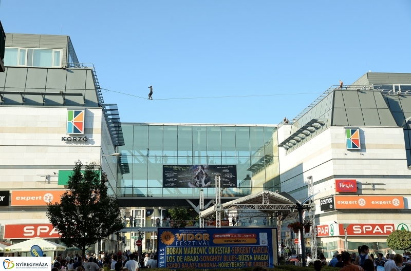 Vidor-vasárnap délután a belvárosban