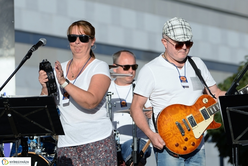 Vidor-vasárnap délután a belvárosban