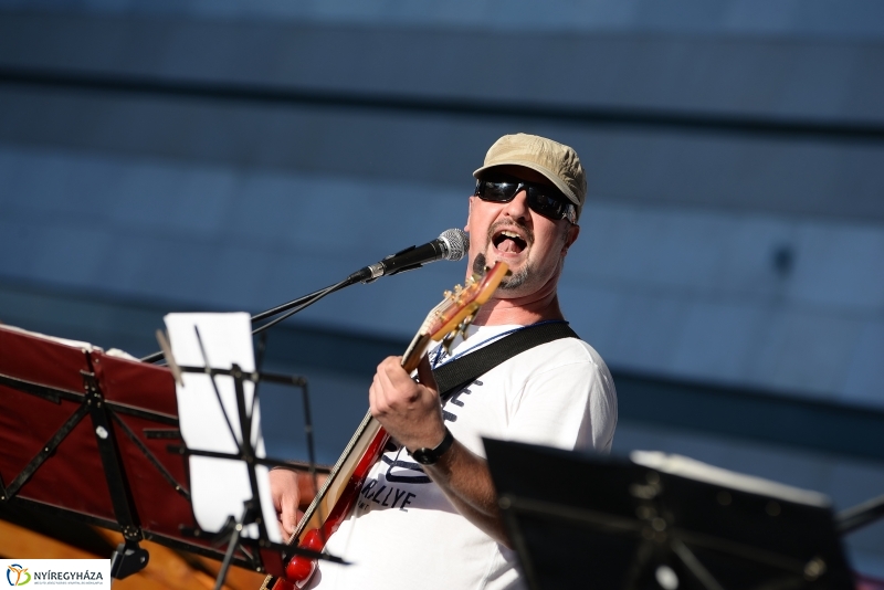 Vidor-vasárnap délután a belvárosban