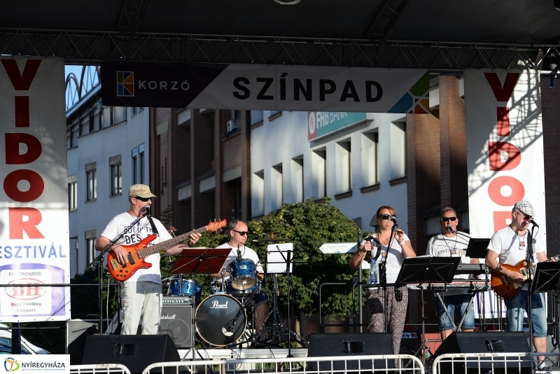 Vidor-vasárnap délután a belvárosban