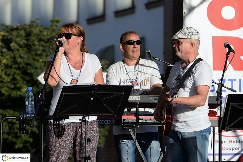 Vidor-vasárnap délután a belvárosban