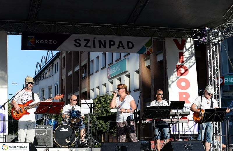 Vidor-vasárnap délután a belvárosban