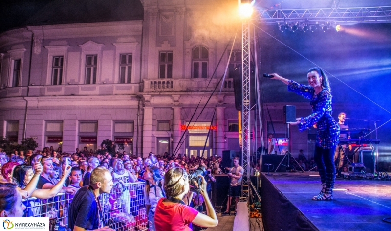 Rúzsa Magdi koncert a VIDOR-on