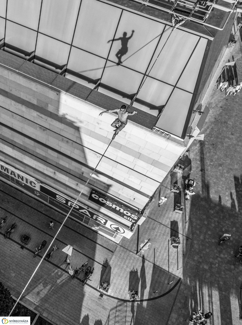 Színes egyéniségek fekete-fehérben