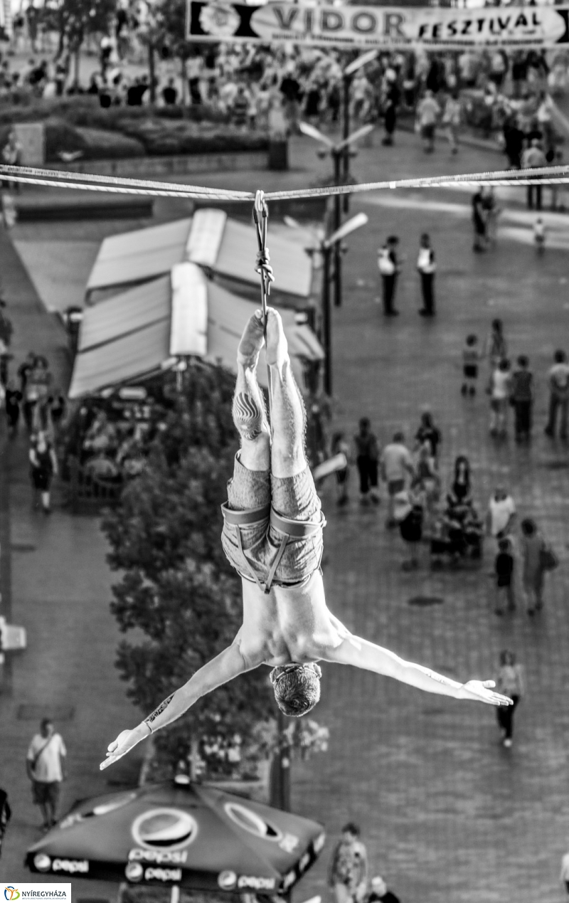 Színes egyéniségek fekete-fehérben