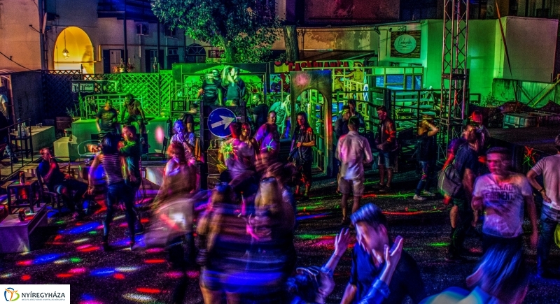 Hétfő esti VIDOR Kert