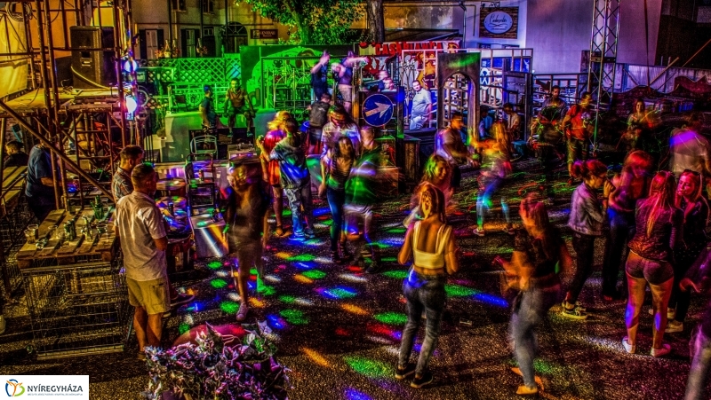 Hétfő esti VIDOR Kert