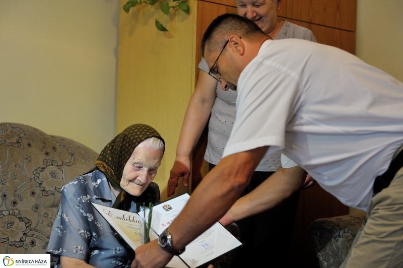 Szépkorú köszöntése - Tar Gyuláné