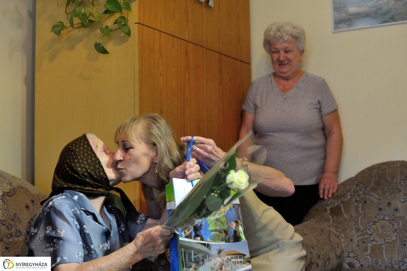 Szépkorú köszöntése - Tar Gyuláné