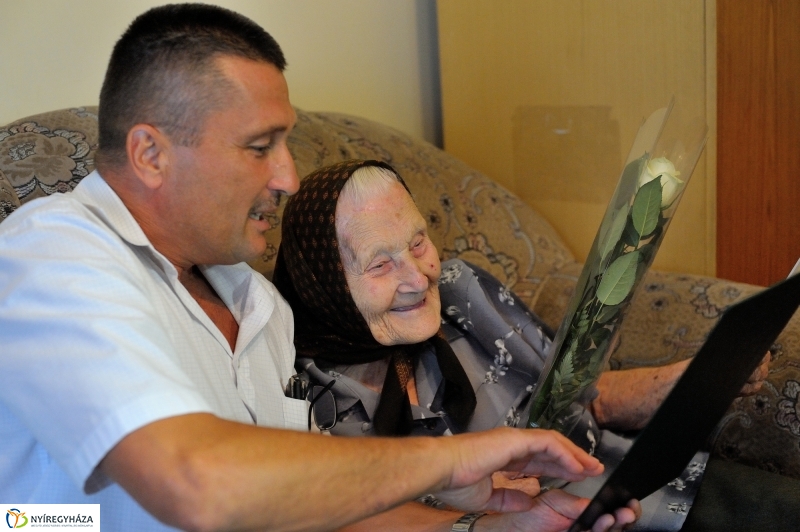 Szépkorú köszöntése - Tar Gyuláné