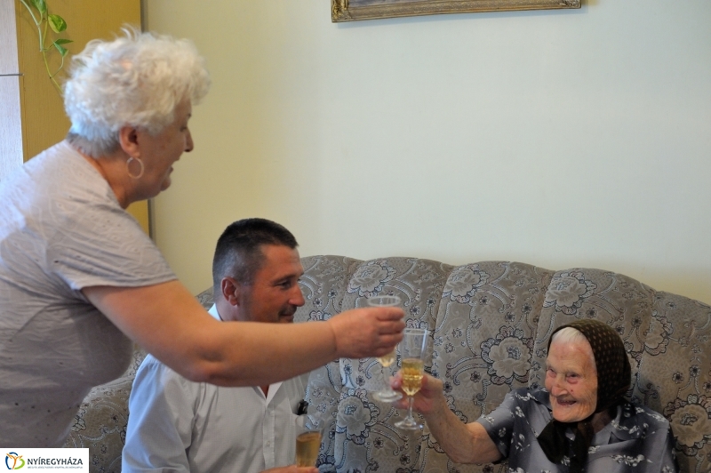 Szépkorú köszöntése - Tar Gyuláné