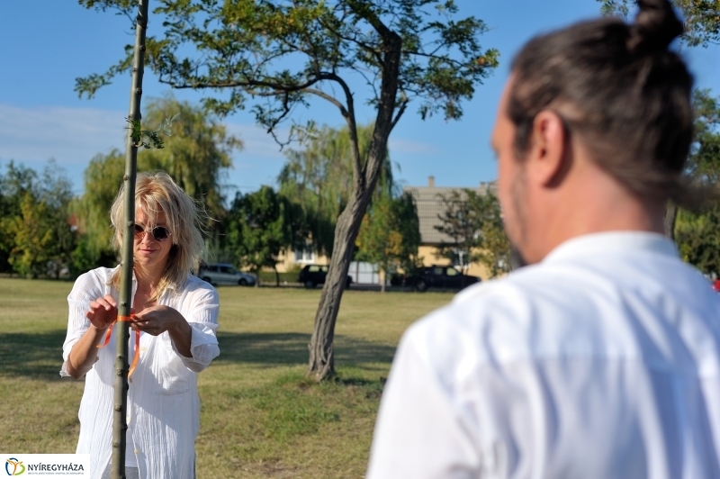 Emlékfa ültetés a Vidor ligetben