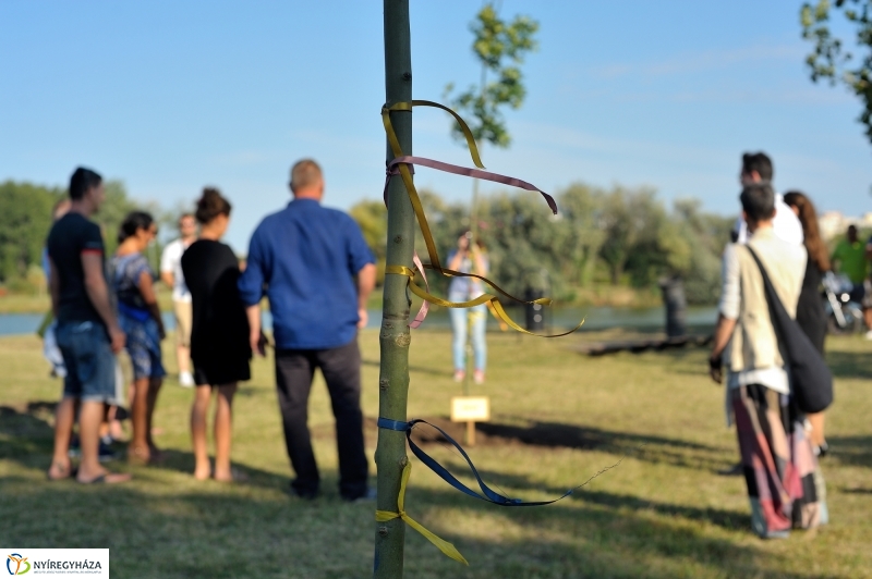 Emlékfa ültetés a Vidor ligetben