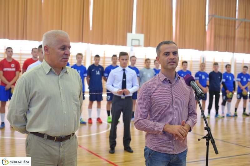 Tornacsarnokot adtak át