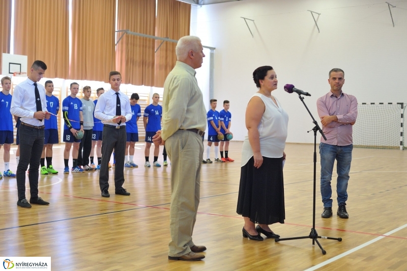 Tornacsarnokot adtak át