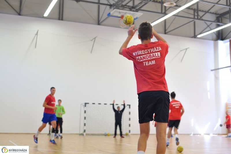 Tornacsarnokot adtak át