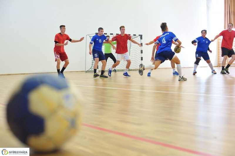 Tornacsarnokot adtak át