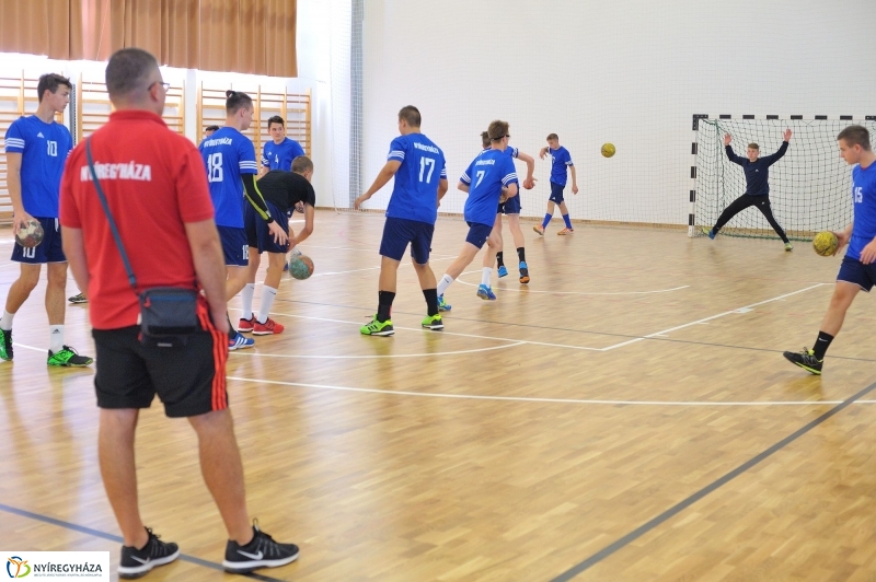 Tornacsarnokot adtak át