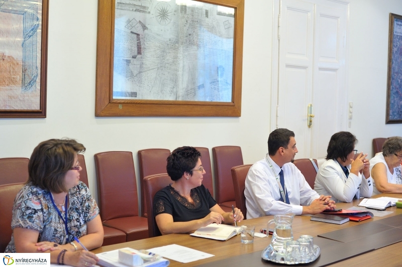 Ülésezett az Idősügyi Tanács 20160831