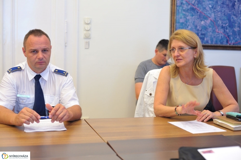 Ülésezett az Idősügyi Tanács 20160831